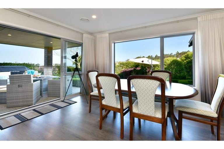 Photo of property in 69 Hillcrest Road, Hatfields Beach, Orewa, 0931