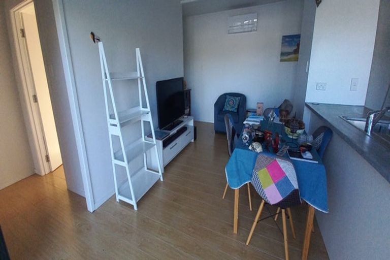 Photo of property in 22 Foster Crescent, Snells Beach, 0920