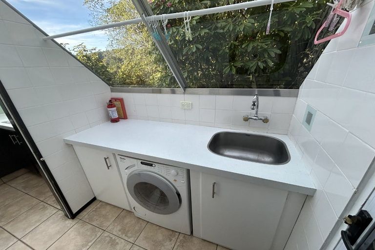Photo of property in 454a Stokes Valley Road, Stokes Valley, Lower Hutt, 5019