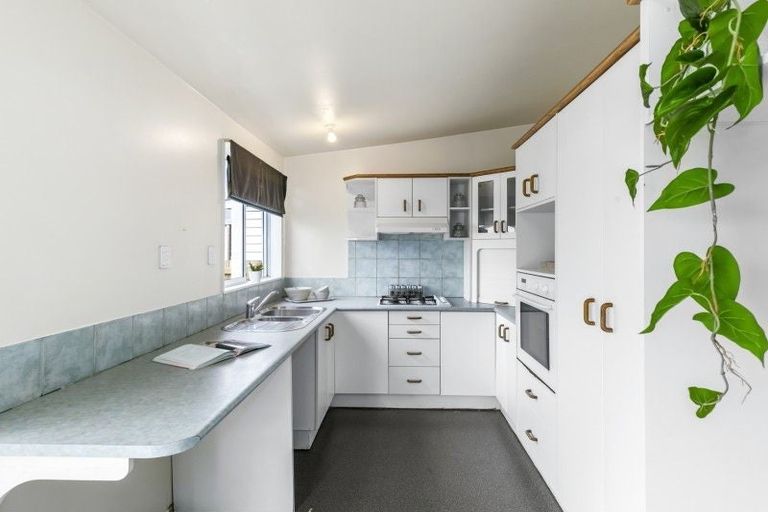 Photo of property in 11 Baldwin Street, Moera, Lower Hutt, 5010