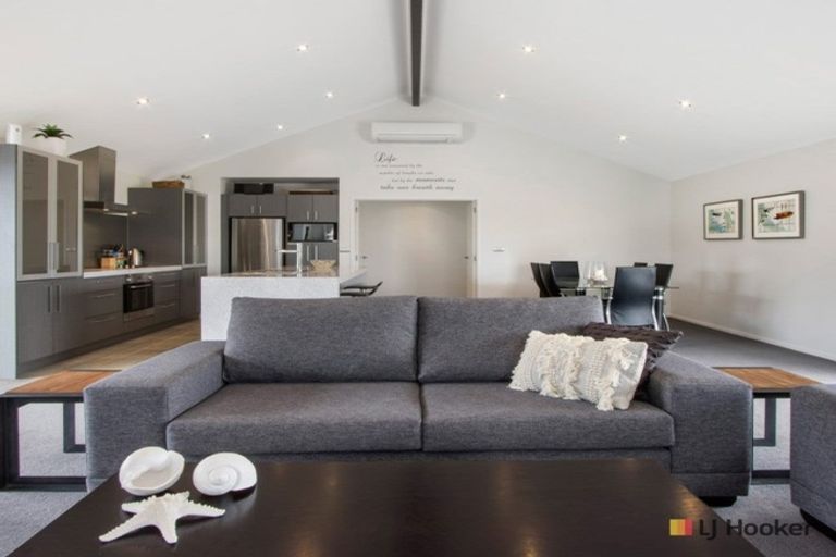 Photo of property in 23 Surfers Avenue, Waihi Beach, 3611