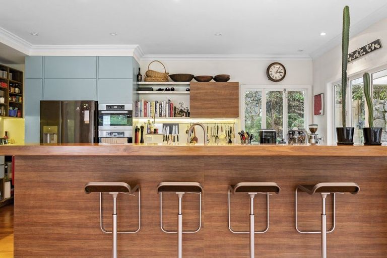 Photo of property in 14 Homewood Avenue, Karori, Wellington, 6012