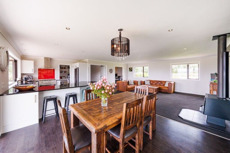 Photo of property in 707 Aranui Road, Kairanga, Palmerston North, 4475