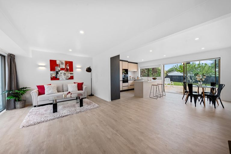 Photo of property in 121 Settlement Road, Papakura, 2110