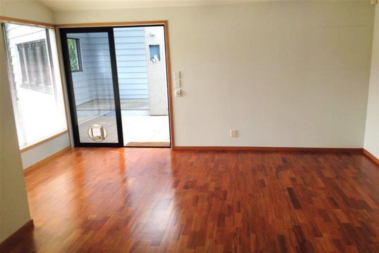Photo of property in 1/37 Argo Drive, Half Moon Bay, Auckland, 2012