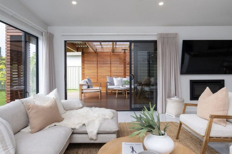 Photo of property in 19 Read Crescent, Clive, 4102