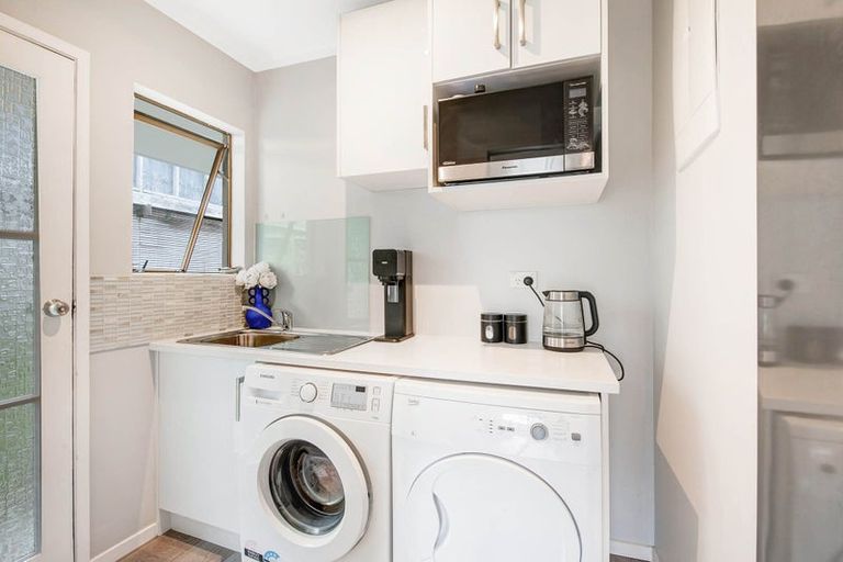 Photo of property in 39 Gledstane Road, Stanmore Bay, Whangaparaoa, 0932