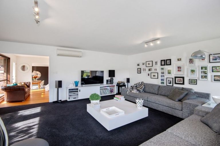 Photo of property in 58 Lake Terrace Road, Burwood, Christchurch, 8061