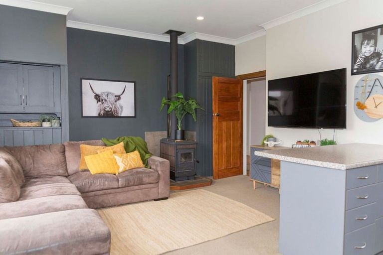 Photo of property in 21a Burns Street, Dannevirke, 4930