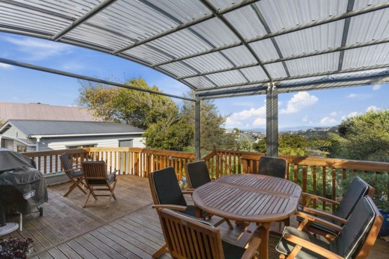 Photo of property in 3 Waipounamu Drive, Kelson, Lower Hutt, 5010