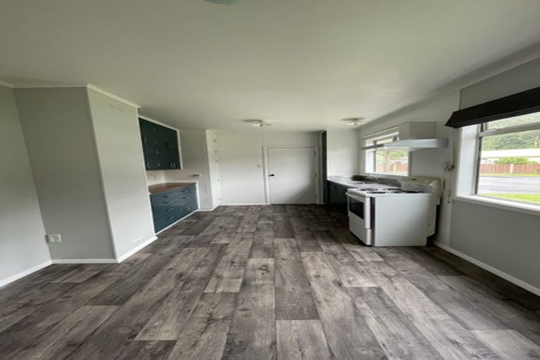 Photo of property in 2/18 Eldon Grove, Taita, Lower Hutt, 5019