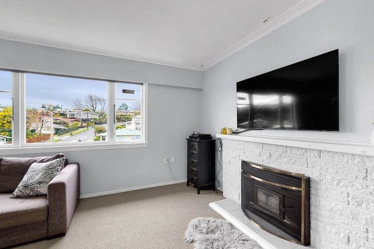 Photo of property in 16 Kenmore Street, Westown, New Plymouth, 4310