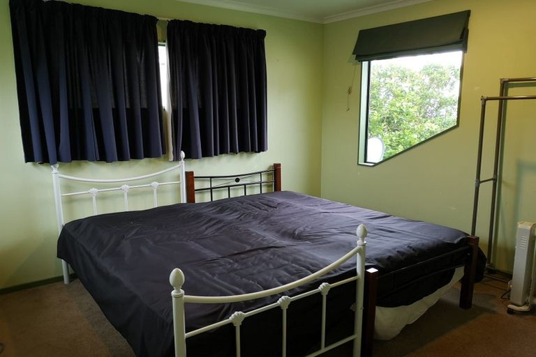 Photo of property in 99 Ashton Fitchett Drive, Brooklyn, Wellington, 6021