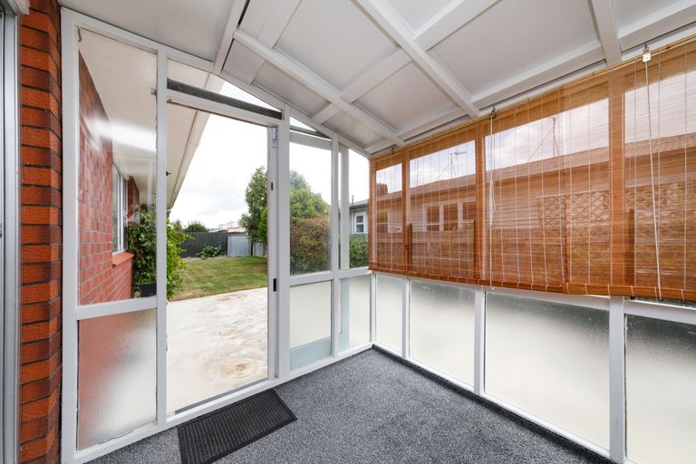 Photo of property in 20 Westhaven Grove, Takaro, Palmerston North, 4412