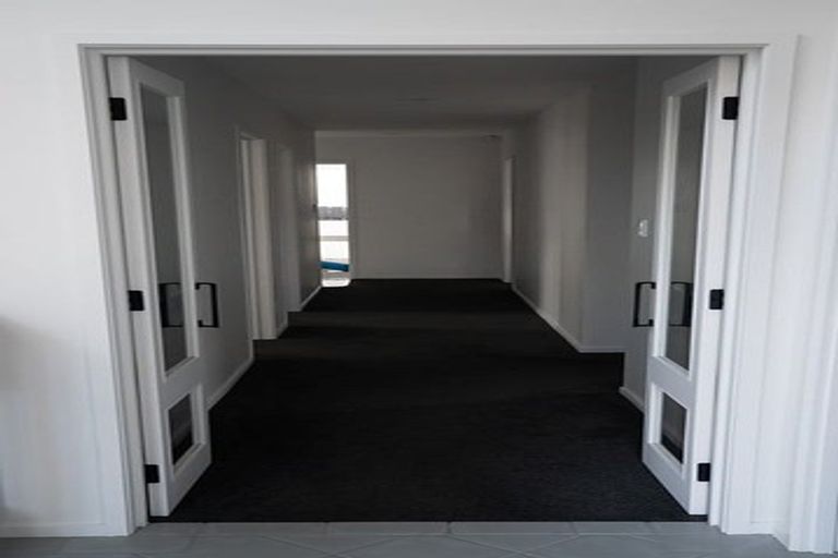 Photo of property in 1/2 Ocean View Road, Milford, Auckland, 0620