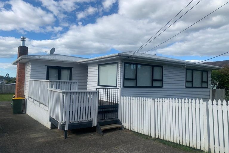 Photo of property in 26 Ranui Avenue, Ranui, Auckland, 0612
