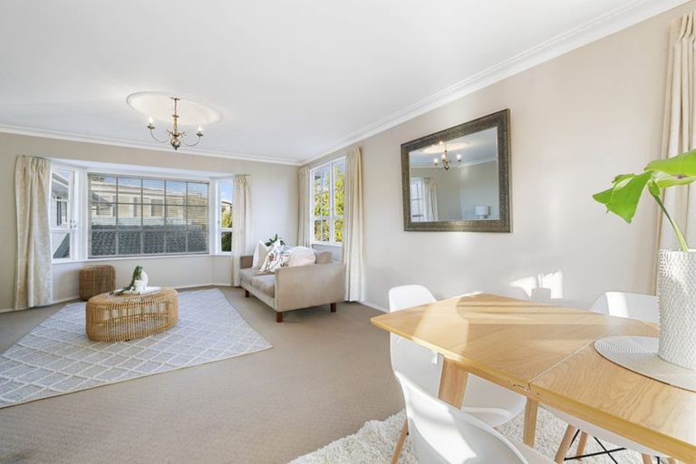 Photo of property in 2/183 Shakespeare Road, Milford, Auckland, 0620