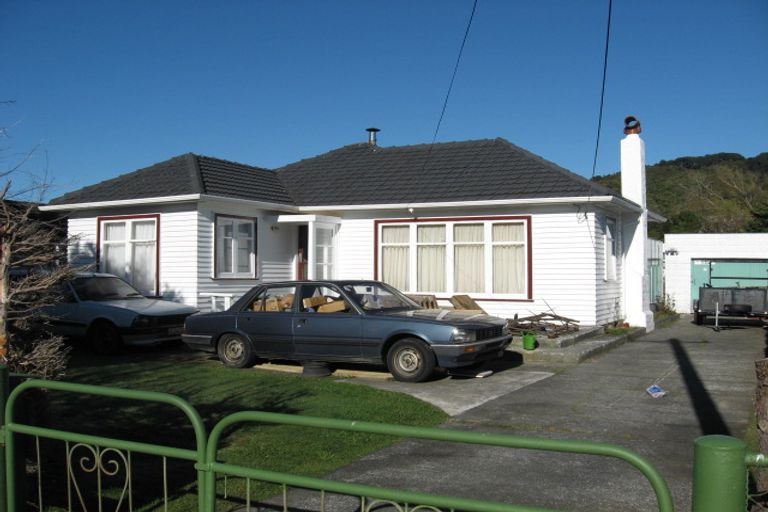 Photo of property in 19 Hyde Street, Wainuiomata, Lower Hutt, 5014