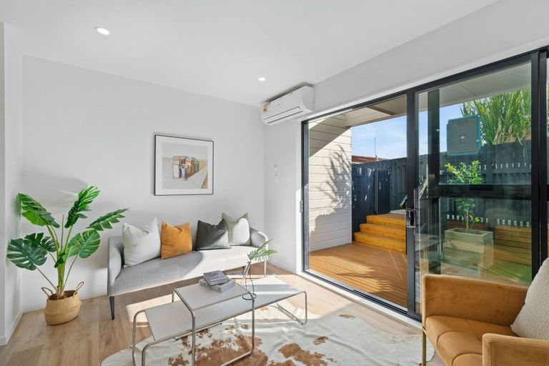 Photo of property in 6/29 Tudor Road, Henderson, Auckland, 0610