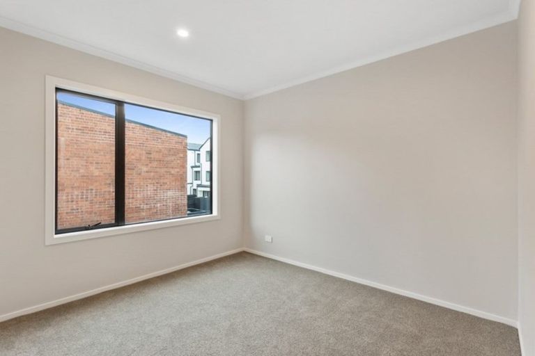 Photo of property in 2 Eyton Kay Road, Hobsonville, Auckland, 0616