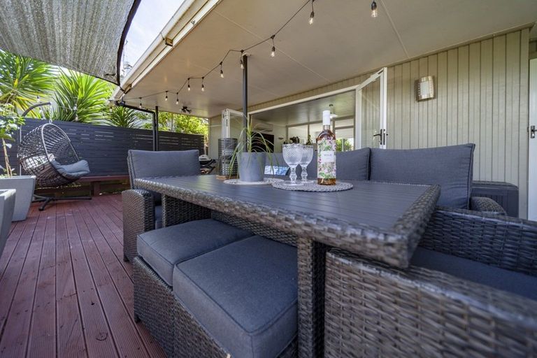 Photo of property in 19 Len Davis Terrace, Pirimai, Napier, 4112