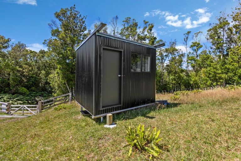 Photo of property in 1878 Mangorei Road, Mangorei, New Plymouth, 4371