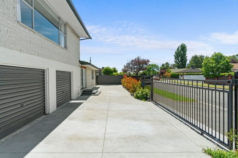 Photo of property in 3 Sarabande Avenue, Redwood, Christchurch, 8051