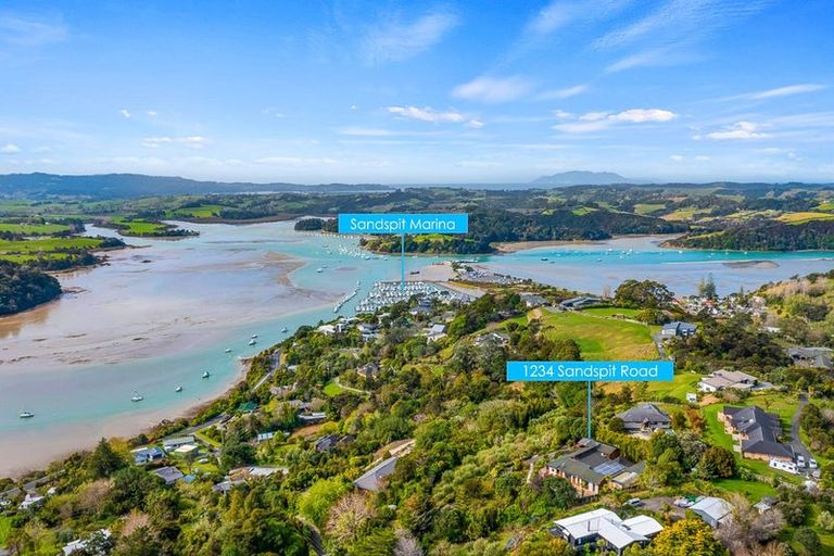 Photo of property in 1234 Sandspit Road, Sandspit, Warkworth, 0982