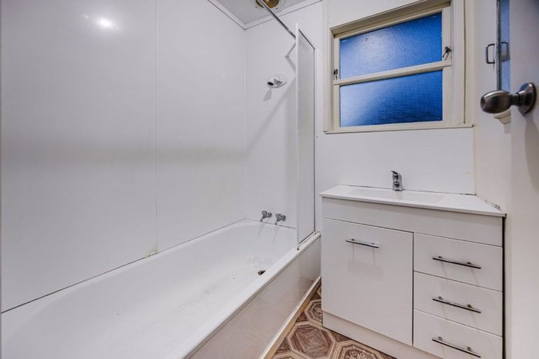 Photo of property in 27 President Avenue, Papakura, 2110