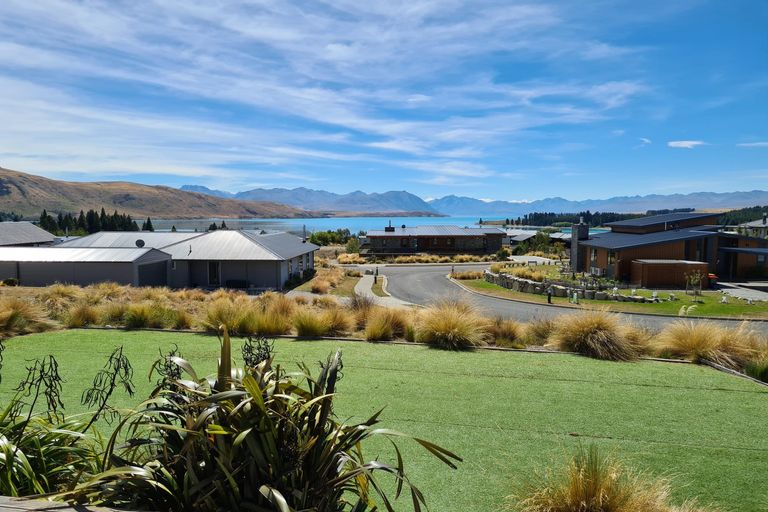 Photo of property in 6 Manning Place, Lake Tekapo, 7999