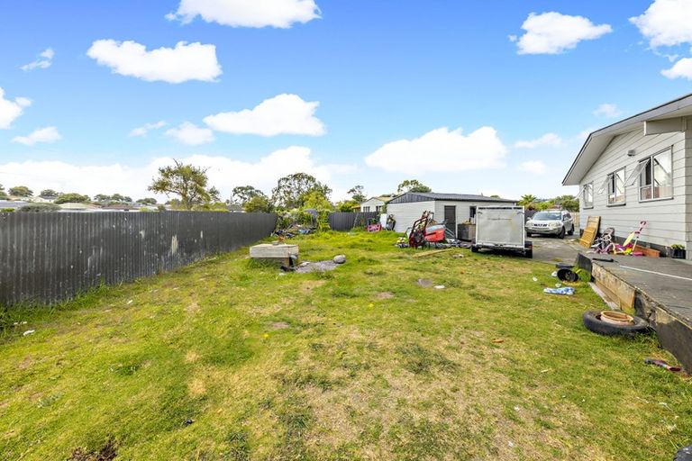 Photo of property in 12 Pesaro Place, Clover Park, Auckland, 2023