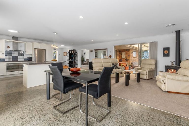 Photo of property in 121 Owhiwa Road, Parua Bay, Onerahi, 0192