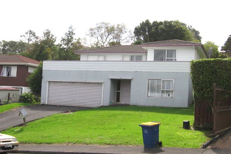 Photo of property in 18 Glenbervie Crescent, Massey, Auckland, 0614