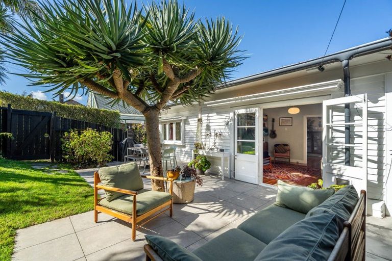 Photo of property in 12 Sefton Avenue, Grey Lynn, Auckland, 1021