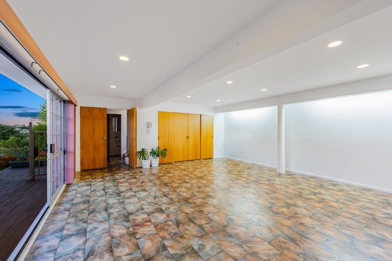Photo of property in 39 Squirrel Lane, Browns Bay, Auckland, 0630