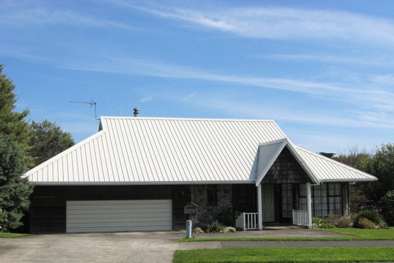 Photo of property in 100 Barrett Road, Whalers Gate, New Plymouth, 4310