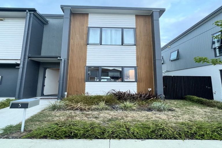 Photo of property in 5 Dorricott Avenue, Hobsonville, Auckland, 0616