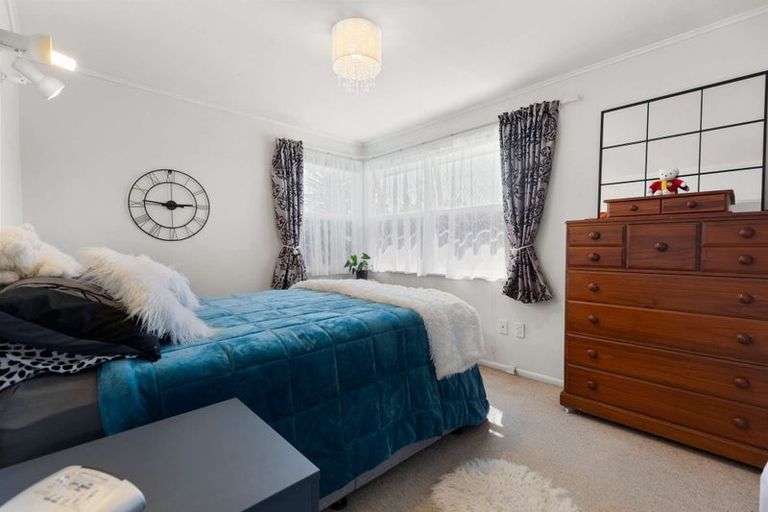 Photo of property in 163 Sandwich Road, St Andrews, Hamilton, 3200