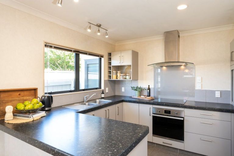 Photo of property in 203 Avenue Road, Greenmeadows, Napier, 4112