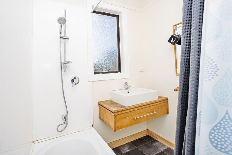 Photo of property in 64 Nichol Street, Heidelberg, Invercargill, 9812