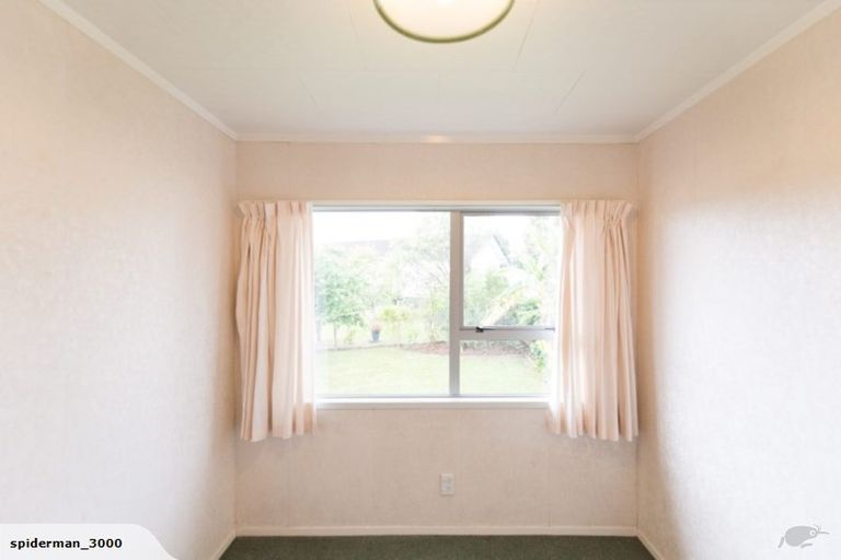 Photo of property in 21 Tudor Road, Henderson, Auckland, 0610