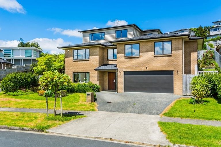 Photo of property in 42 Bur Oak Terrace, Schnapper Rock, Auckland, 0632