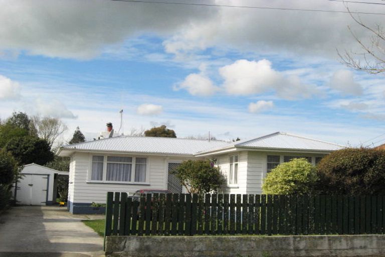 Photo of property in 75 Stout Street, Shannon, 4821