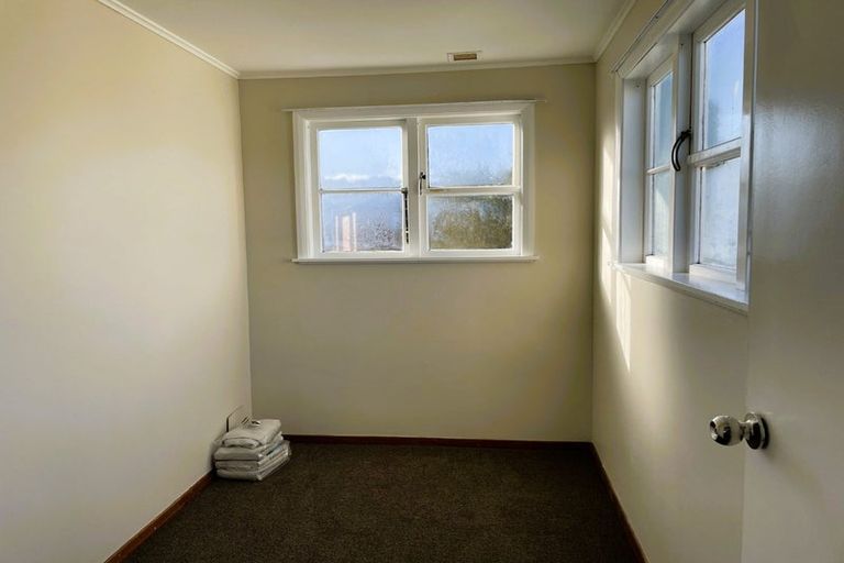 Photo of property in 10/8 Compton Crescent, Taita, Lower Hutt, 5011