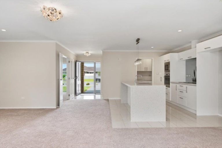 Photo of property in 82 Golden Sands Drive, Papamoa Beach, Papamoa, 3118