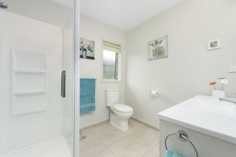 Photo of property in 6 Bridgewater Way, Pyes Pa, Tauranga, 3112