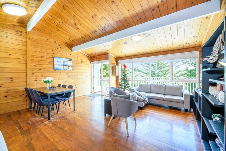 Photo of property in 137 Stredwick Drive, Torbay, Auckland, 0630