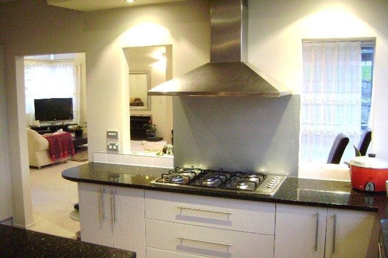 Photo of property in 7 Andara Close, Pinehill, Auckland, 0632