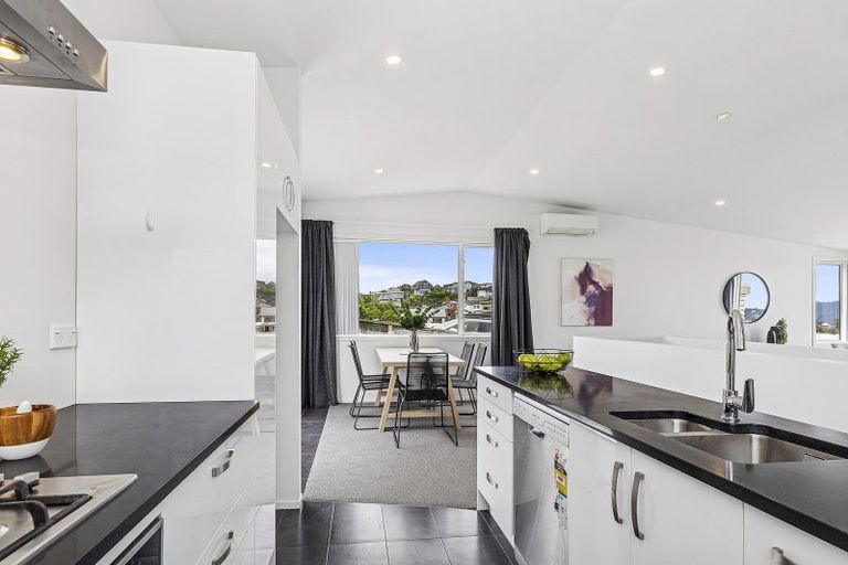 Photo of property in 22d Mandalay Terrace, Khandallah, Wellington, 6035