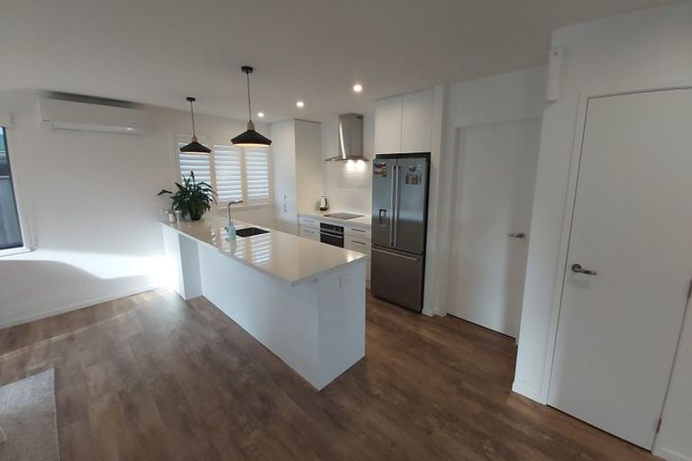 Photo of property in 6a Queens Road, Glen Avon, New Plymouth, 4312